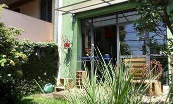 Imagem 4: Casa com 360m2 de terreno na cidade e com jeito de casa de interior