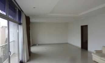 Imagem 2: 300M2 divididos em 5 quartos , total privacidade um por andar