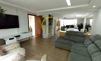 Imagem: Sobrado à venda, 3 suítes, 4 vagas, 204m²