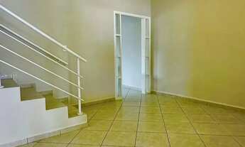 Imagem 4: Lindo sobrado de rua à venda no bairro Jardim Califórnia em Jacarei