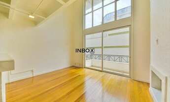 Imagem 4: Loft duplex com pé direito duplo na Padre Chagas, bairro Moinhos de Vento em Porto Alegre