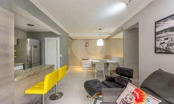 Imagem 2: Apartamento com 2 quartos à venda em Centro Histórico - RS