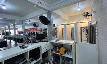 Imagem 3: Loja de Roupas Galpão / depósito com 4 vagas na garagem