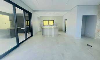 Imagem 3: Jardins França Sobrado de Alto Padrão com Piscina e Suíte Master de 51m²