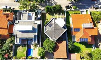 Imagem 4: Casa com amplo terreno a poucos metros da Praia do Campeche