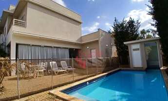 Imagem: Casa para Locação de 05 Quartos no Bairro