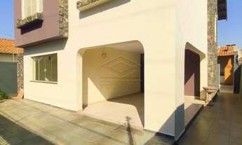 Imagem: CASA COM 04 DORMITÓRIOS NO JARDIM ESTORIL