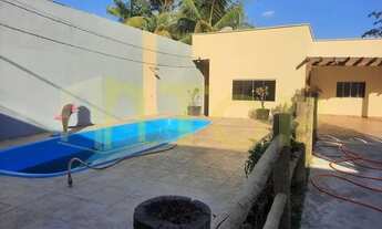 Imagem: EXCELENTE CASA AMPLA COM PISCINA - 1.4 KM