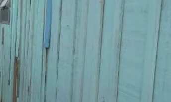 Imagem 2: Vendo terreno com casa 7x25 metros.pego entrada e assume parcela do terreno