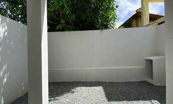 Imagem 5: Casa em residencial fechado às margens de uma avenida principal