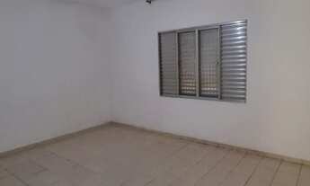 Imagem 6: Sobrado com 3 dorms, sendo 1 suíte e edícula nos fundos