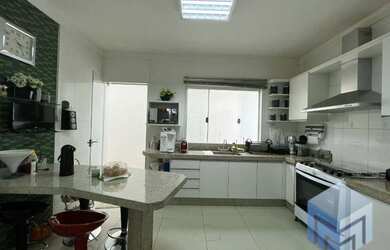 Imagem 6: Casa com 3 dormitórios à venda, 251 m² por R$ 700.000,00 - Vila Andere I - Varginha/MG