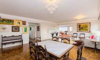 Imagem 6: SUPER APARTAMENTO AMPLO E ENSOLARADO. A LOCALIZAÇÃO É MARAVILHOSA!! A SALA É ENORME PARA 4