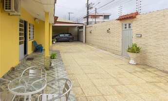 Imagem 7: Linda casa situada no Jardim Versalhes !!!