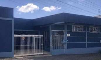 Imagem: Casa com 400 m de terreno e 380 m de área