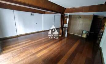 Imagem 4: Apartamento no Jardim Botânico, com 4 quartos (sendo 2 suítes) e 2 vagas. Prédio com play