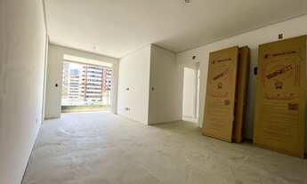 Imagem 3: O 2/4 com varanda mais cobiçado da Ponta Verde! Invista agora