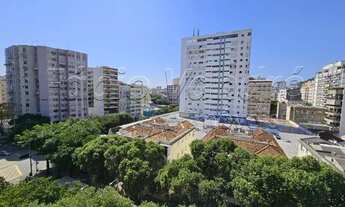 Imagem 2: Rua Uruguai - 02 minutos do metrô Uruguai - Parte Nobre- 3Qts com Vaga