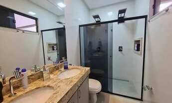 Imagem 6: Casa para venda possui 130 metros quadrados com 3 quartos em Centro - Itapema - SC