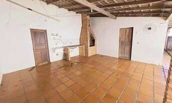 Imagem 2: Lagoa da Conceição casa vendo a pouca distância da Lagoa