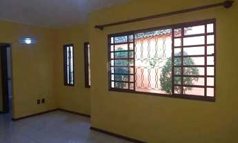 Imagem 6: Alugue em Atibaia: Casa com Piscina e Churrasqueira