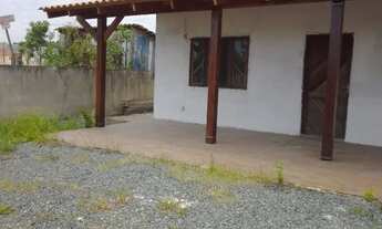 Imagem 2: Casa em Itajuba com três quartos a venda