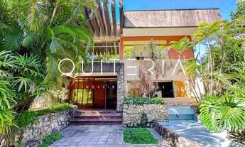 Imagem 4: Viva em grande estilo e extremo conforto em Mansão Triplex Alto da Gávea!Com um total de 6