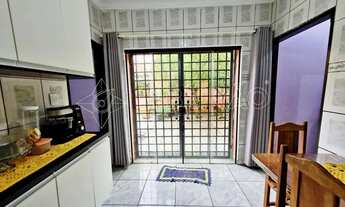 Imagem 5: Casa Térrea com três dormitórios no Jardim Helena para locação