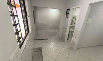 Imagem 7: Casa (Fundos) para Alugar na Cidade Industrial 1 Quarto, Churrasqueira