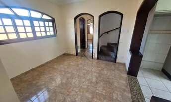 Imagem 3: Casa Sobrado - Bosque dos Eucaliptos - 3 Dormitórios - 206m²