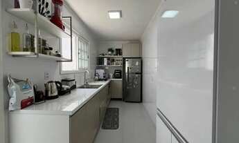 Imagem 10: Apartamento à venda/ Três dorm/ Elevador/Garagem/ Amplo/ Bem Localizado