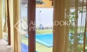 Imagem 5: Ampla casa com piscina à venda no bairro São José