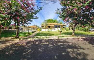 Imagem 3: Casa a venda no Condomínio Gerânios. Bairro Condômino Gerânios