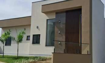 Imagem 4: Casa moderna com automação, pé-direito alto e acabamento diferenciado pronta para morar