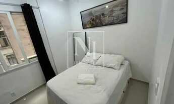 Imagem 5: Apartamento Reformado no Posto 2 34 m² de Copacabana Pronto para Morar ou Investir