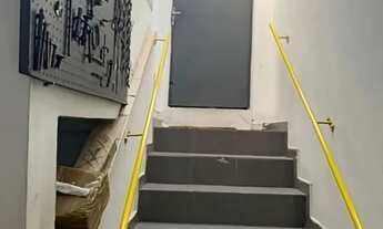 Imagem 7: Galpão Comercial à Venda em São Paulo-SP, Bairro Ipiranga, 2 Salas, 3 Banheiros, 252m² de