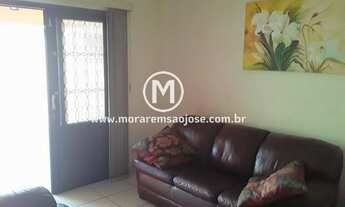 Imagem 2: Casa para Venda em São José dos Campos, Santana, 2 dormitórios, 2 banheiros, 2 vagas