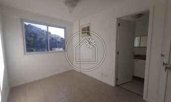 Imagem 2: Lindo apto varanda sala 03 qts indevassável 01 vaga, lazer completo