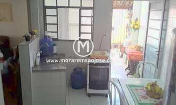 Imagem 3: Casa para Venda em São José dos Campos, Santana, 2 dormitórios, 2 banheiros, 2 vagas