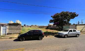 Imagem 2: Lote/Terreno para venda tem 600 metros quadrados em Vila Santa Isabel - Anápolis - GO