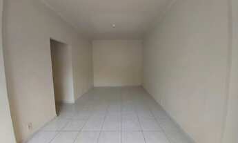 Imagem 2: Casa para aluguel com 2 quartos em Marechal Hermes, Rua Assis Martins - Rio de Janeiro - R