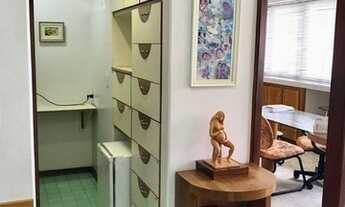 Imagem 3: Consultório médico para Venda aluguel ou permuta com casa em Praia do Forte com 54 m² no I