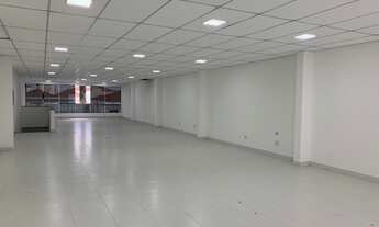 Imagem 2: Ponto comercial/sobreloja/Box com 200m 2 banheiros e copa