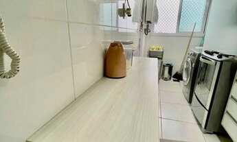 Imagem 2: Apartamento lindo a venda no Flamboyant, com armários modulados, 2 quartos sendo 1 suíte