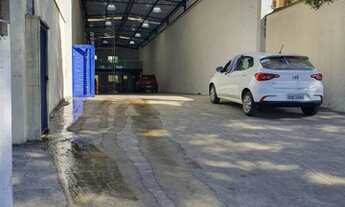 Imagem 3: Galpão para aluguel com 370 metros e 6 metros de pé direito