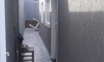 Imagem 4: CASA COM PISCINA À 70 METROS DA PRAIA