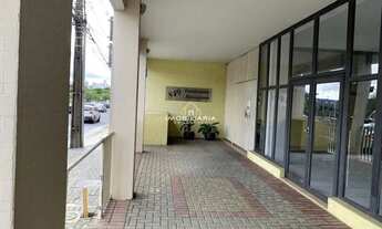 Imagem 5: Apartamento para aluguel possui 67 metros quadrados com 2 quartos em Cristo Rei - Curitiba