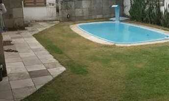 Imagem 2: Alugo quartos em casa com piscina. Só para mulheres