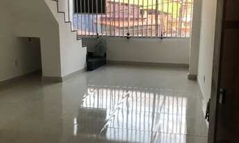 Imagem 2: GM Alugo linda casa triplex 3/4 IAPI rua tranquila