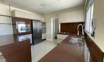 Imagem 2: Imóvel para aluguel com 138 metros quadrados com 4 quartos em Centro - Balneário Camboriú